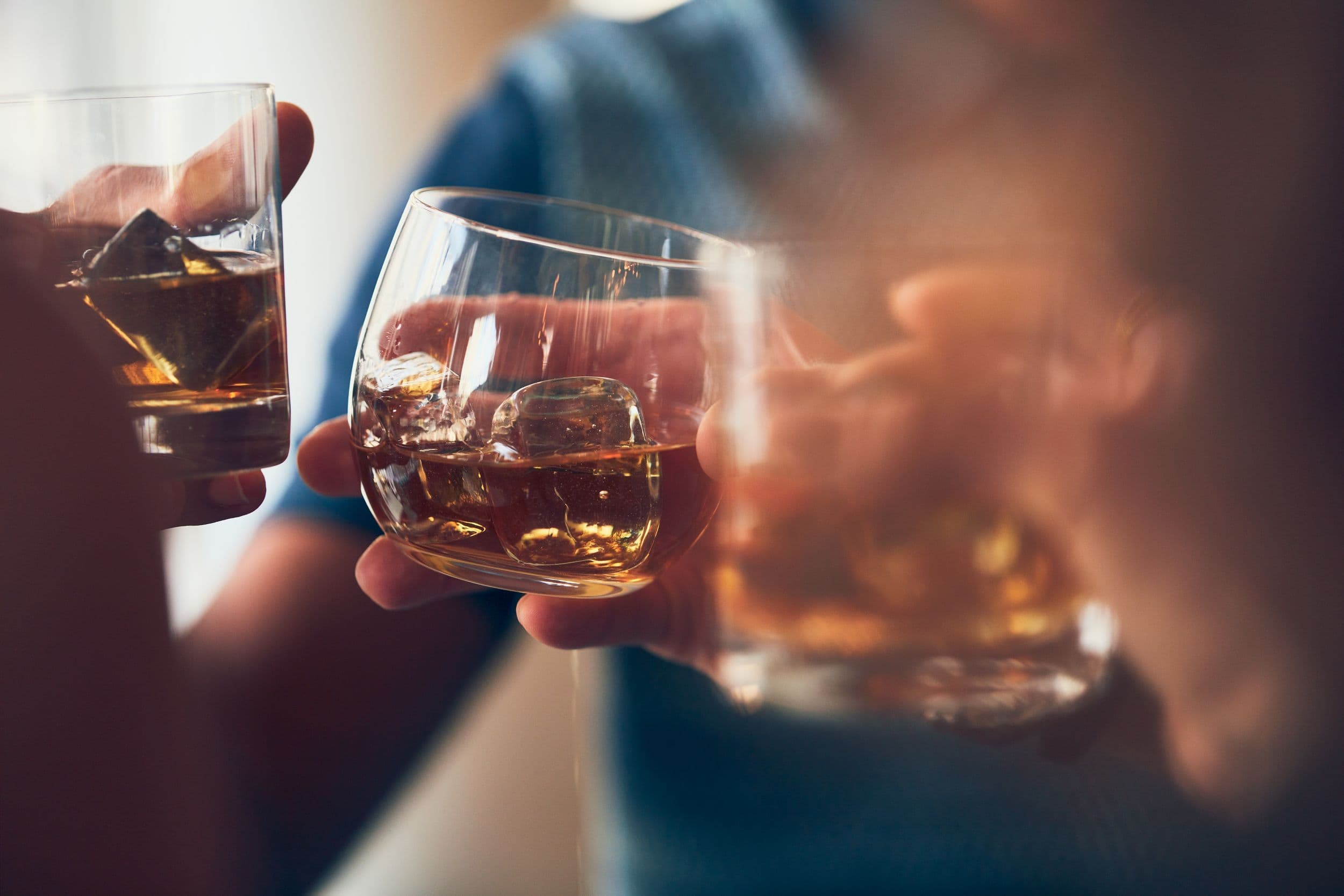 Drinking Alcohol After Wisdom Teeth Removal: Key Risks