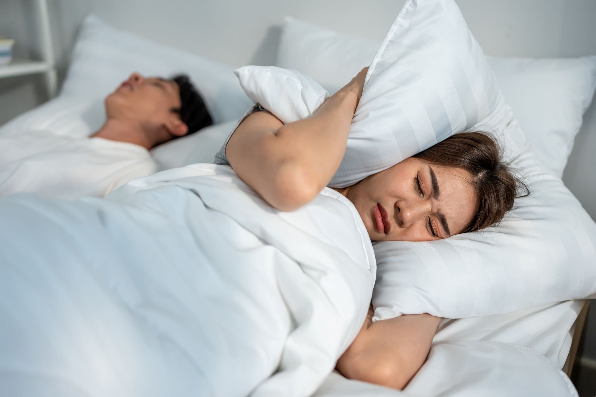 Snoring vs Sleep Apnea: Know the Difference to Sleep Better